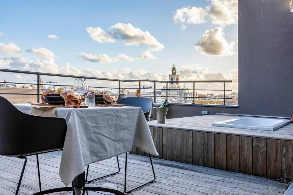 Love Nest - Your Cosy Penthouse Οστένδη Εξωτερικό φωτογραφία