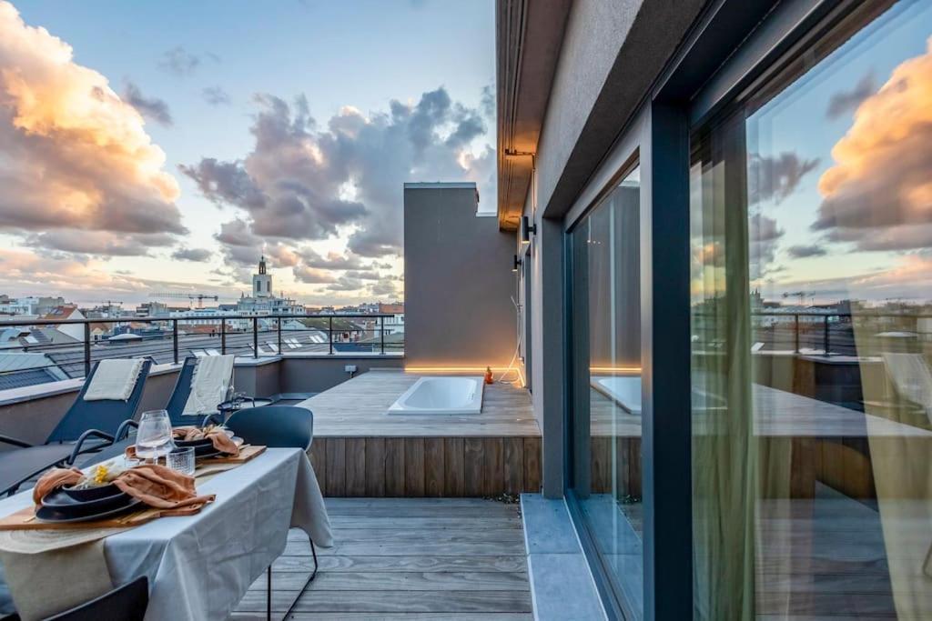 Love Nest - Your Cosy Penthouse Οστένδη Εξωτερικό φωτογραφία
