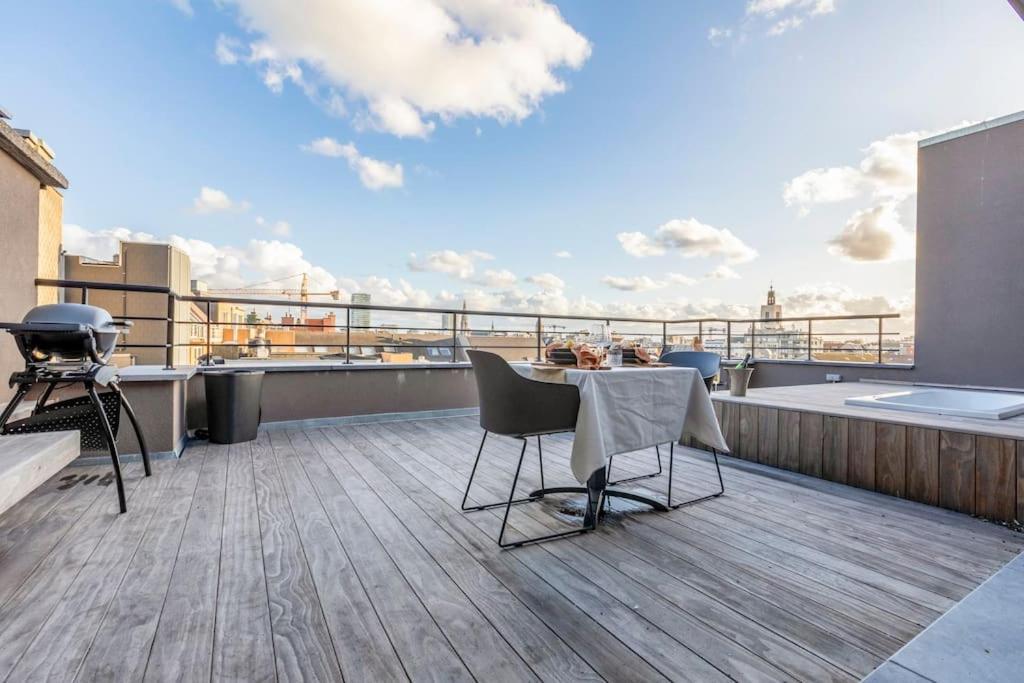 Love Nest - Your Cosy Penthouse Οστένδη Εξωτερικό φωτογραφία